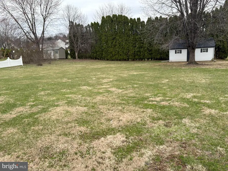 255 Degler Ave, Leesport, PA 19533 - #2