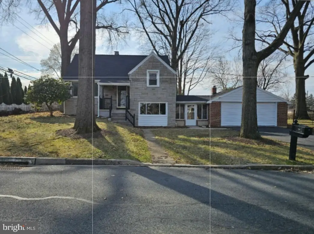 816 Lobelia Ave, Reading, PA 19605 - #1