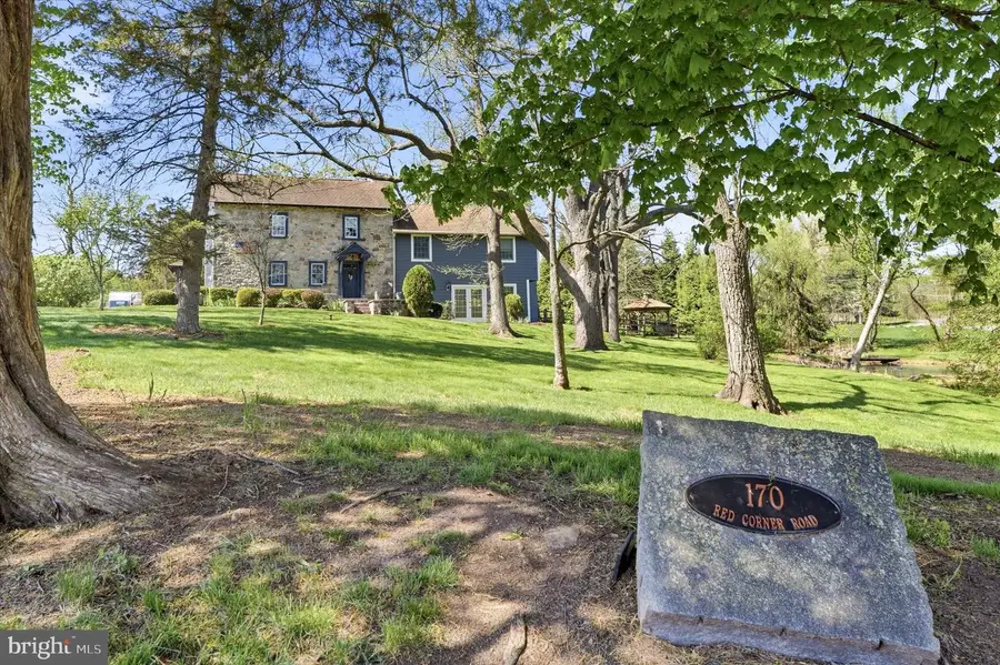 170 Red Corner Rd, Douglassville, PA 19518 - #2