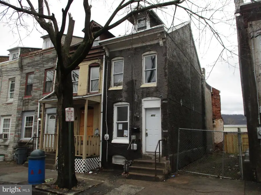 423 N 2nd St, Reading, PA 19601 - #2