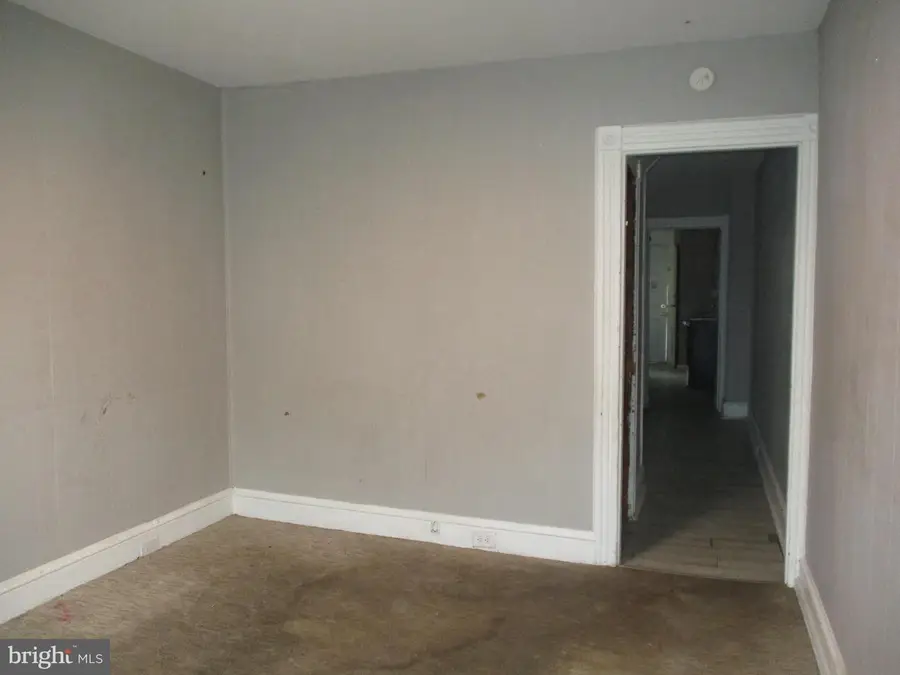 423 N 2nd St, Reading, PA 19601 - #3