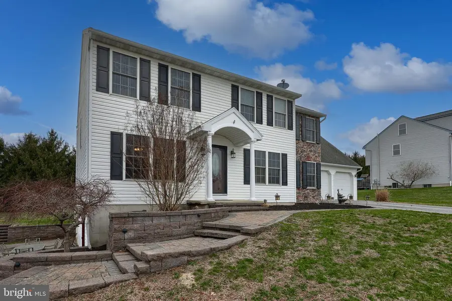 401 Harmony Ln, Douglassville, PA 19518 - #2