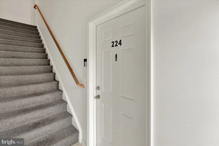 224 Christine Dr, Reading, PA 19606 - #2