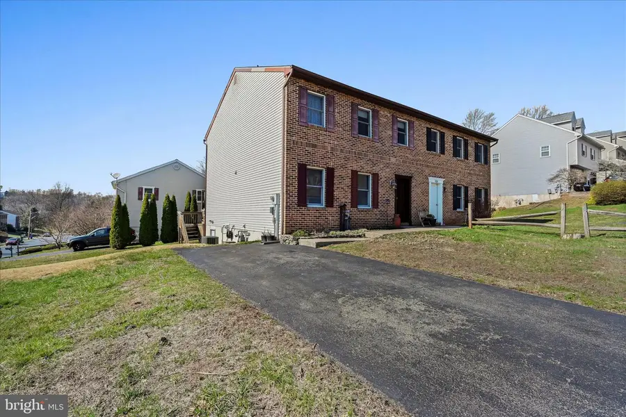 932 Union St, Birdsboro, PA 19508 - #3