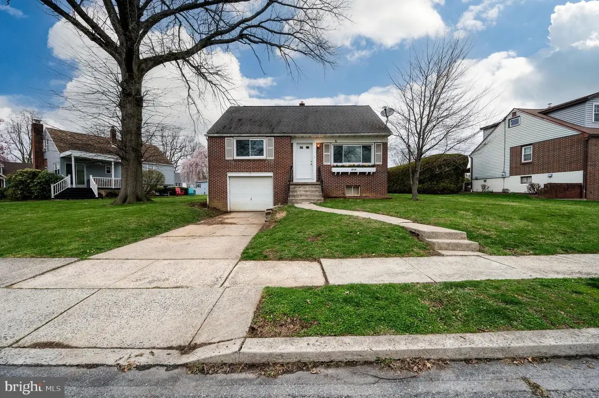 511 Grill Ave, Reading, PA 19607 - #1