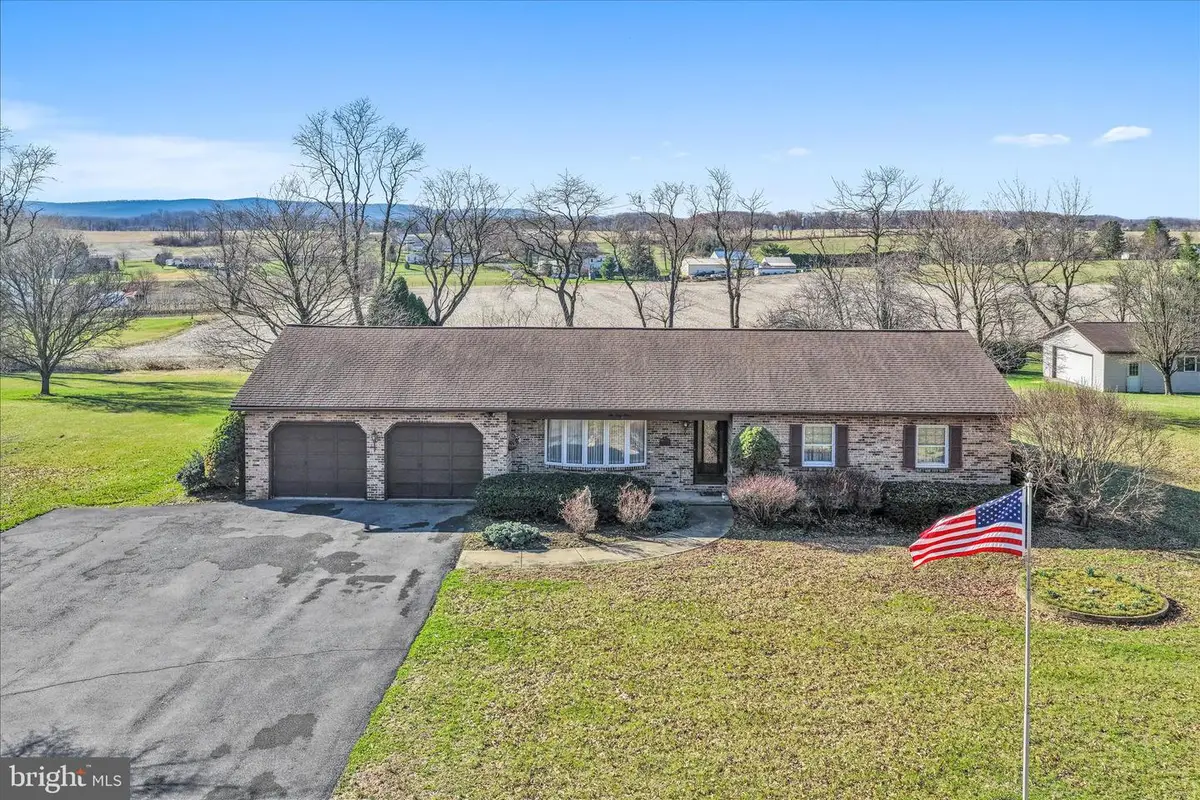 649 Stone Hill Rd, Shoemakersville, PA 19555 - #1