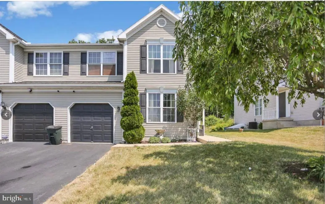 1054 Alexander Dr, Temple, PA 19560 - #1