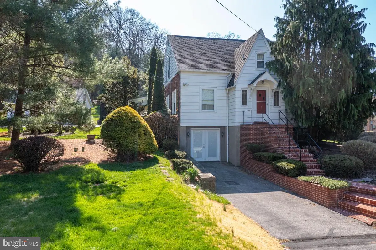 2867 Pricetown Rd, Temple, PA 19560 - #1