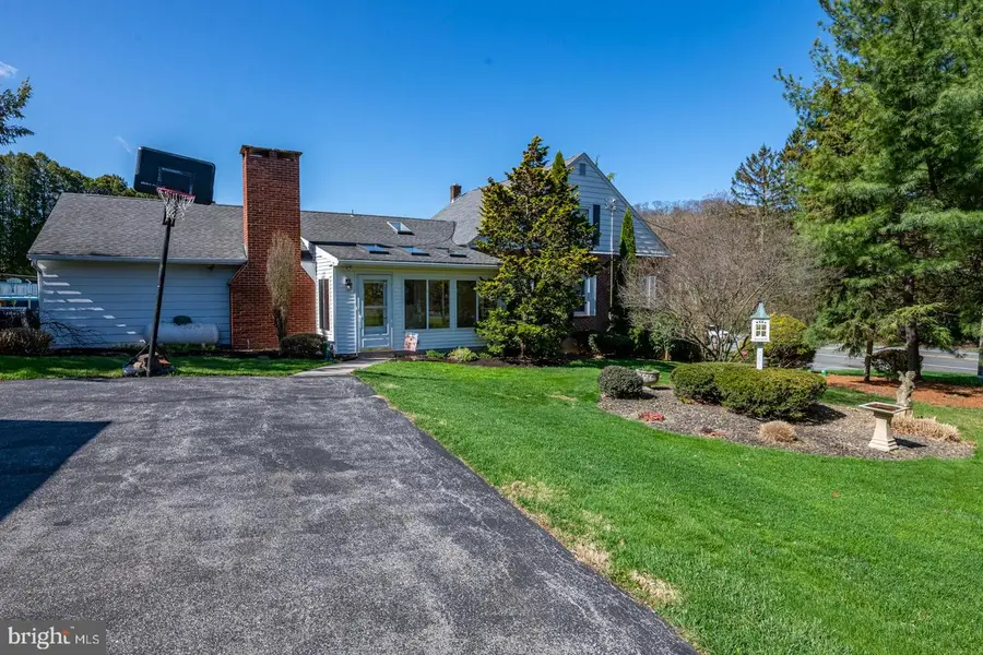 2867 Pricetown Rd, Temple, PA 19560 - #3