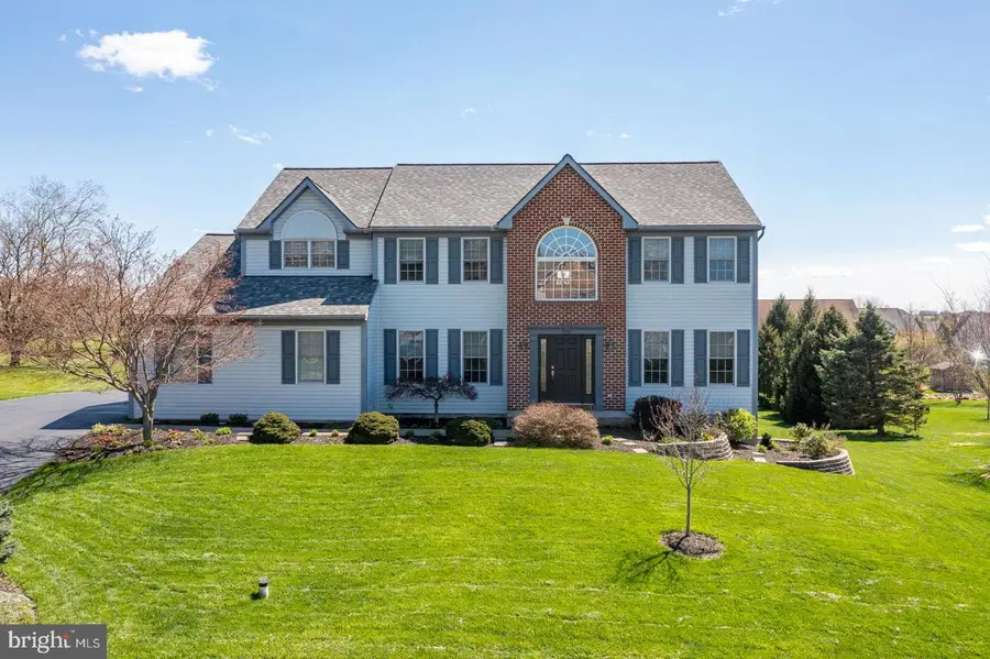 110 Orchard View Dr, Douglassville, PA 19518 - #2