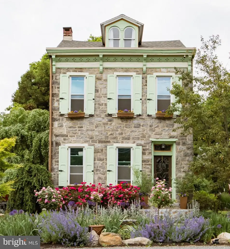 2571 Hill Rd, Reading, PA 19606 - #1