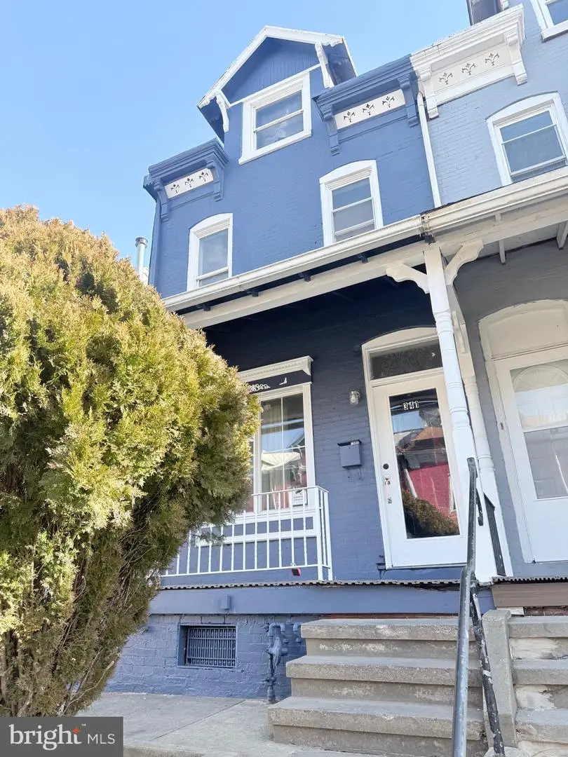 341 Pear St, Reading, PA 19601 - #1