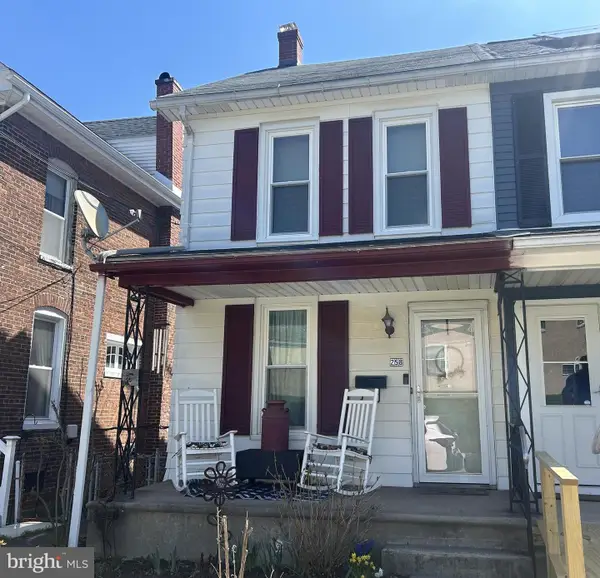 258 E Walnut St, KUTZTOWN, PA 19530