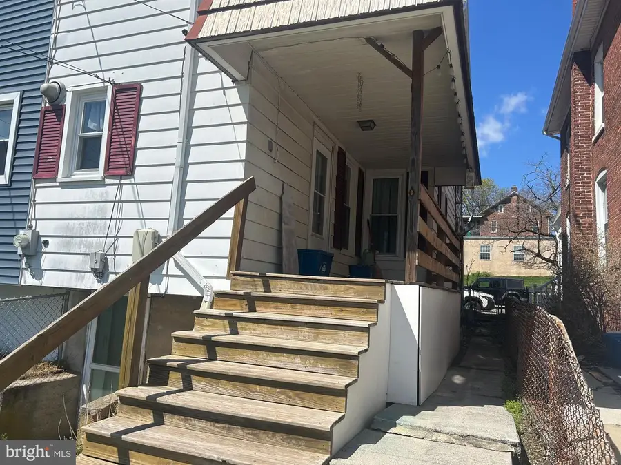 258 E Walnut St, Kutztown, PA 19530 - #2