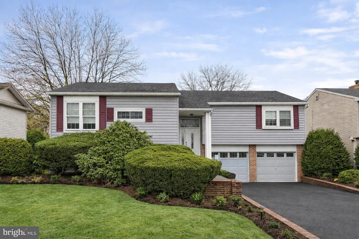 104 Hartline Dr, Reading, PA 19606 - #1