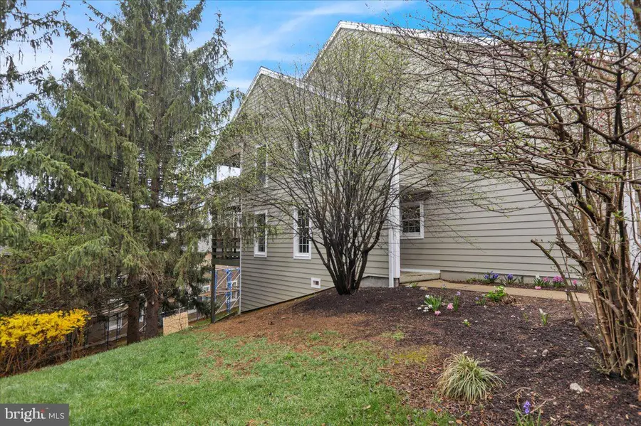 2028 Meadow Gln, Wyomissing, PA 19610 - #3