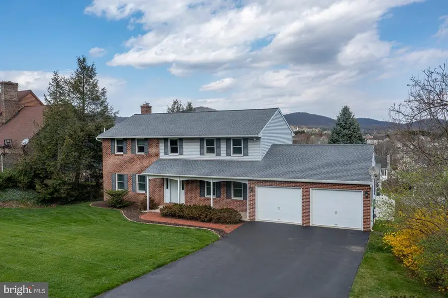 37 Estates Dr, Reading, PA 19606 - #2