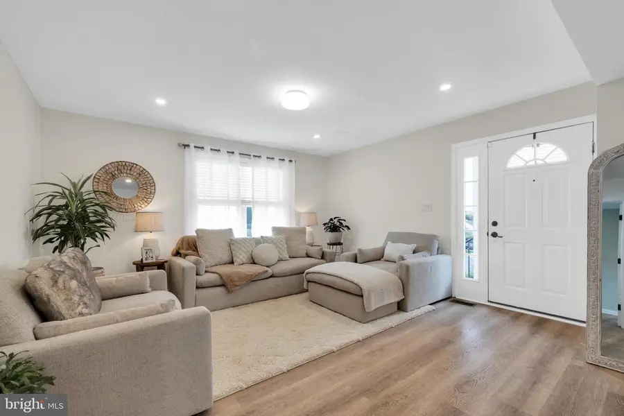 1548 Huron Dr, Reading, PA 19608 - #3