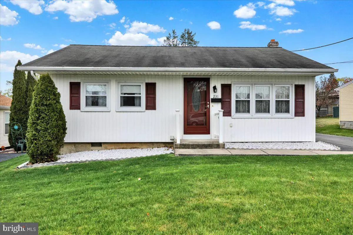 231 Beckley St, Wernersville, PA 19565 - #1