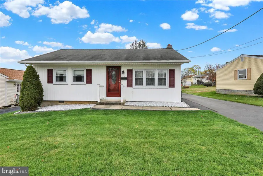 231 Beckley St, Wernersville, PA 19565 - #2