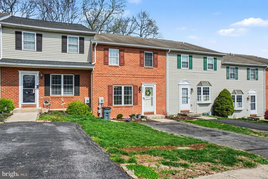 3905 Lynn Ave, Reading, PA 19606 - #3