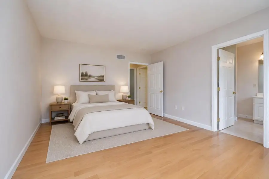 1013 Rosebud St, Reading, PA 19605 - #3