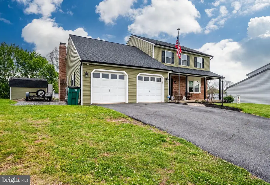 212 Crystal Cir, Birdsboro, PA 19508 - #3
