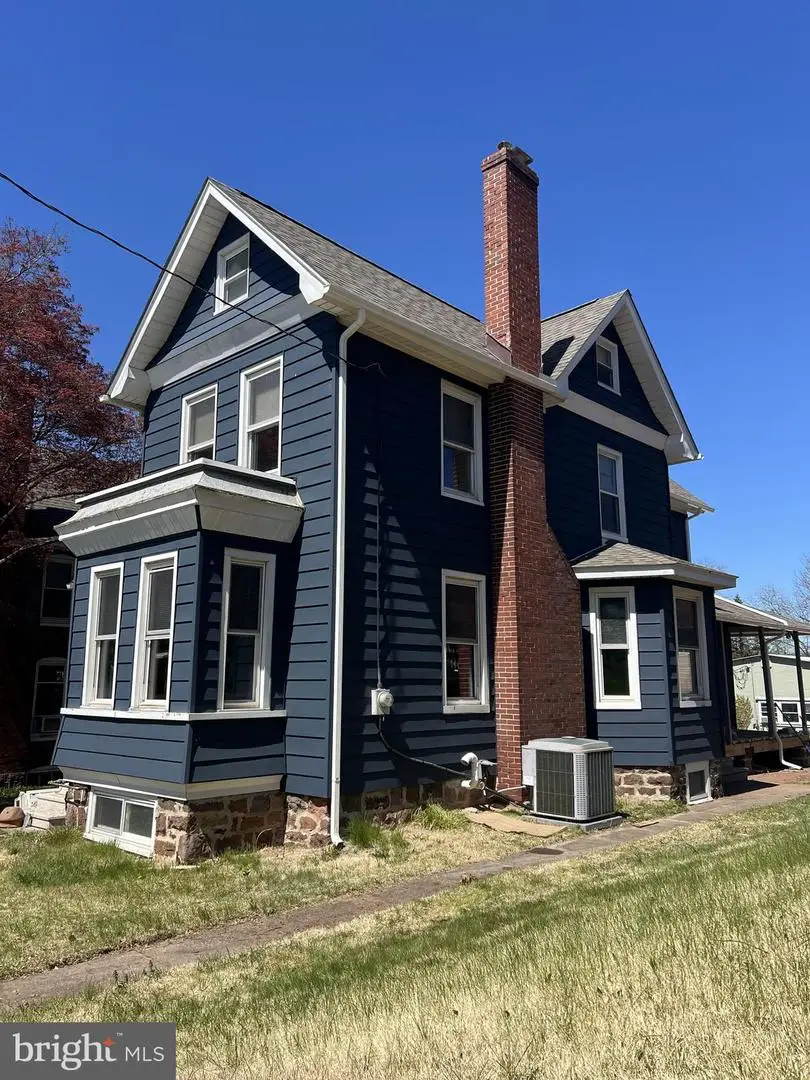 803 E Main St, Birdsboro, PA 19508 - #2