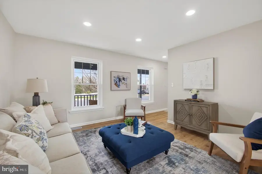 209 N Sandy Ln, Reading, PA 19608 - #2