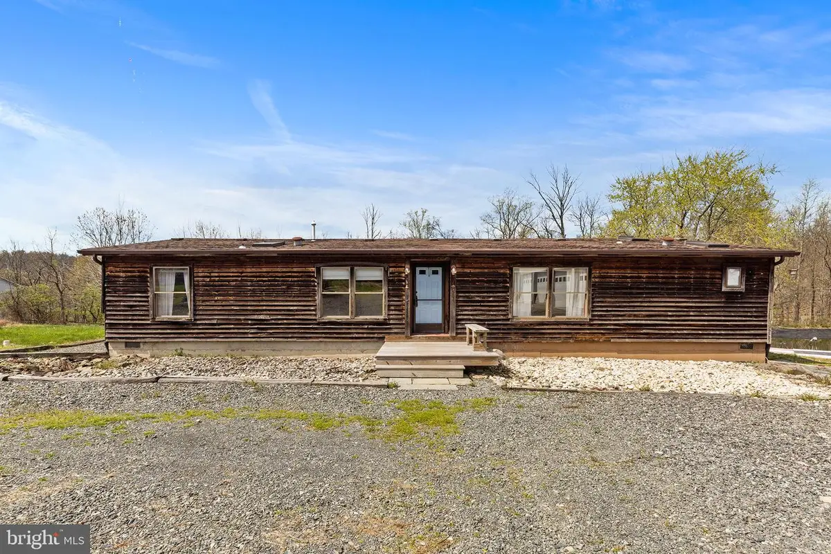 335 Weinsteiger Rd, Bechtelsville, PA 19505 - #1