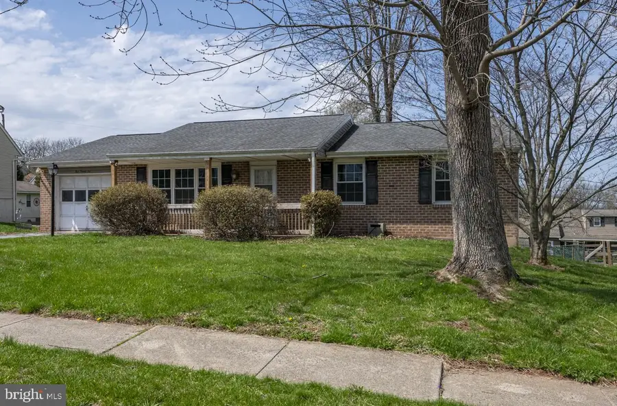 526 Silver Brook Dr, Birdsboro, PA 19508 - #2