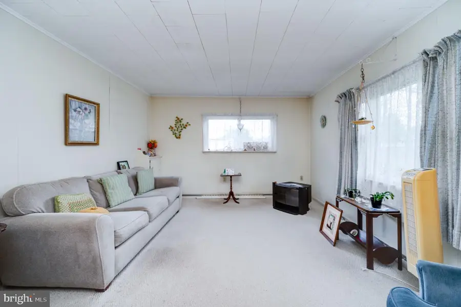 1430 Logan St, Reading, PA 19607 - #3