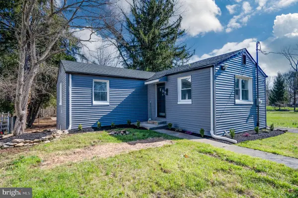 3247 State Hill Rd, READING, PA 19608