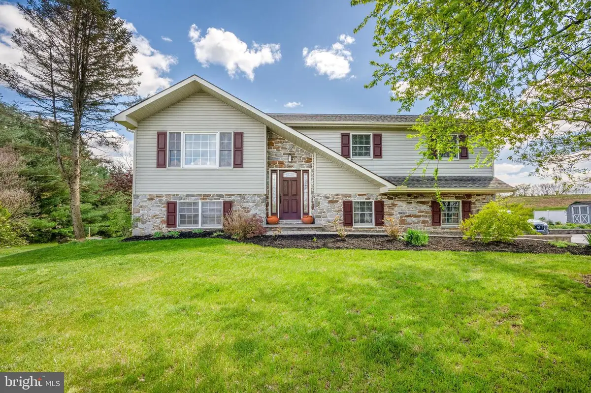 148 Station Rd, Bernville, PA 19506 - #1