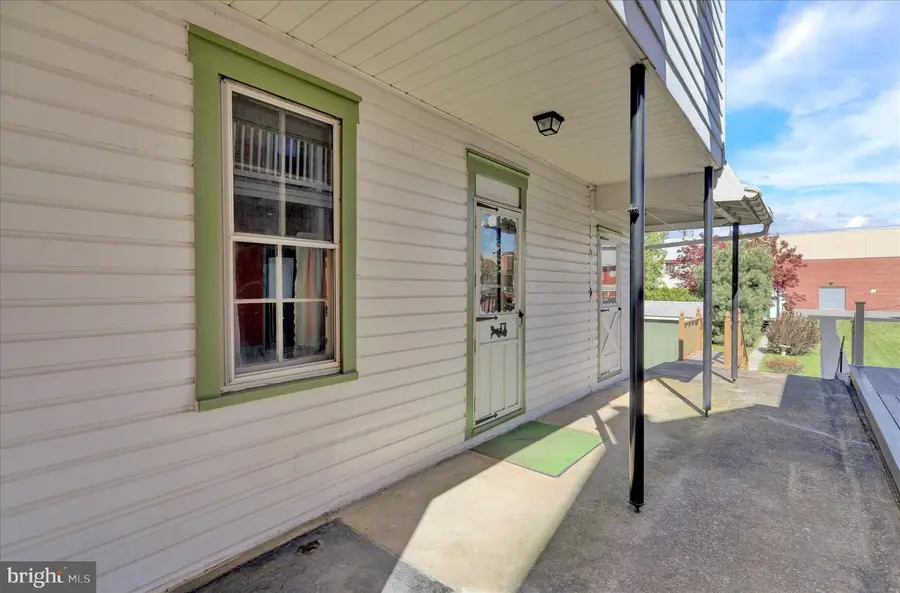 41 W Washington St, Fleetwood, PA 19522 - #3