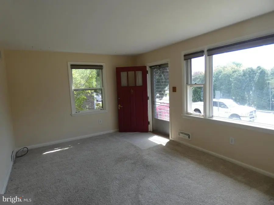 2703 Garfield Ave, West Lawn, PA 19609 - #3