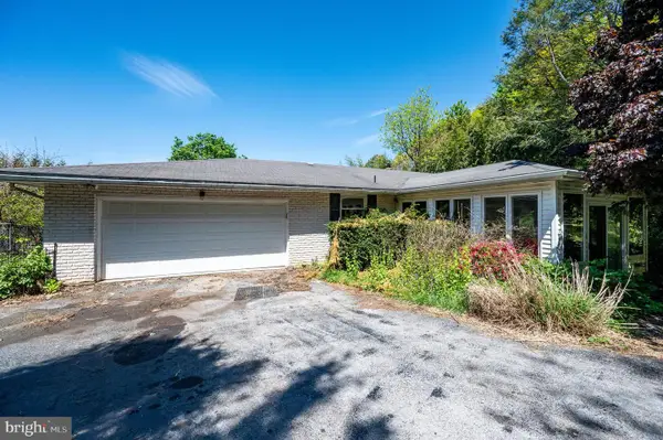 1119 Dunkelberger Rd, LEESPORT, PA 19533