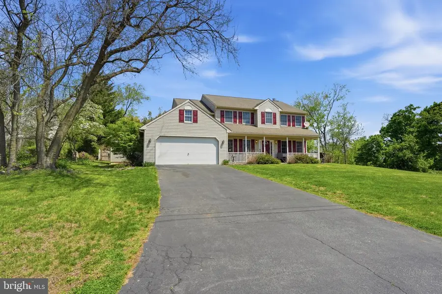 15 College St, Boyertown, PA 19512 - #2