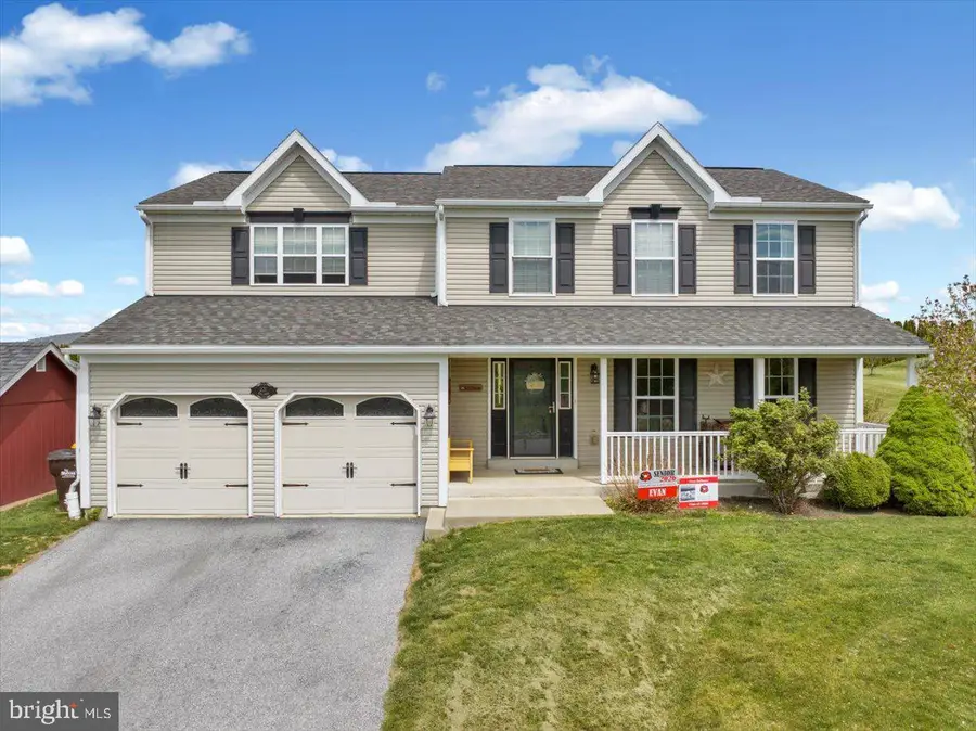 221 Oval Dr, Hamburg, PA 19526 - #2