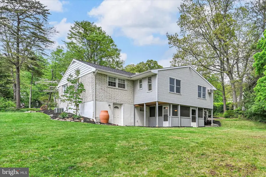 217 Seidel St, Reading, PA 19606 - #3