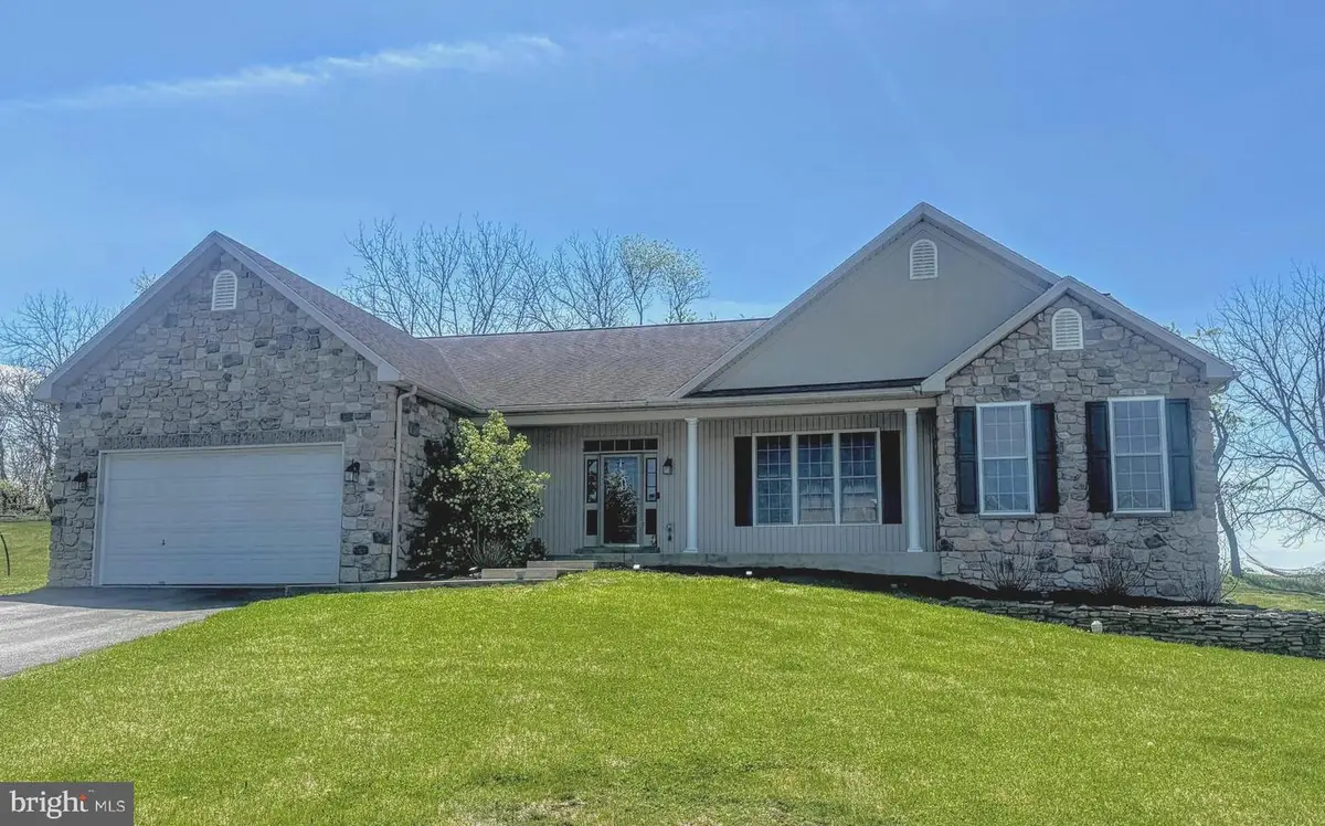 54 Walnut Dr W, Bernville, PA 19506 - #1