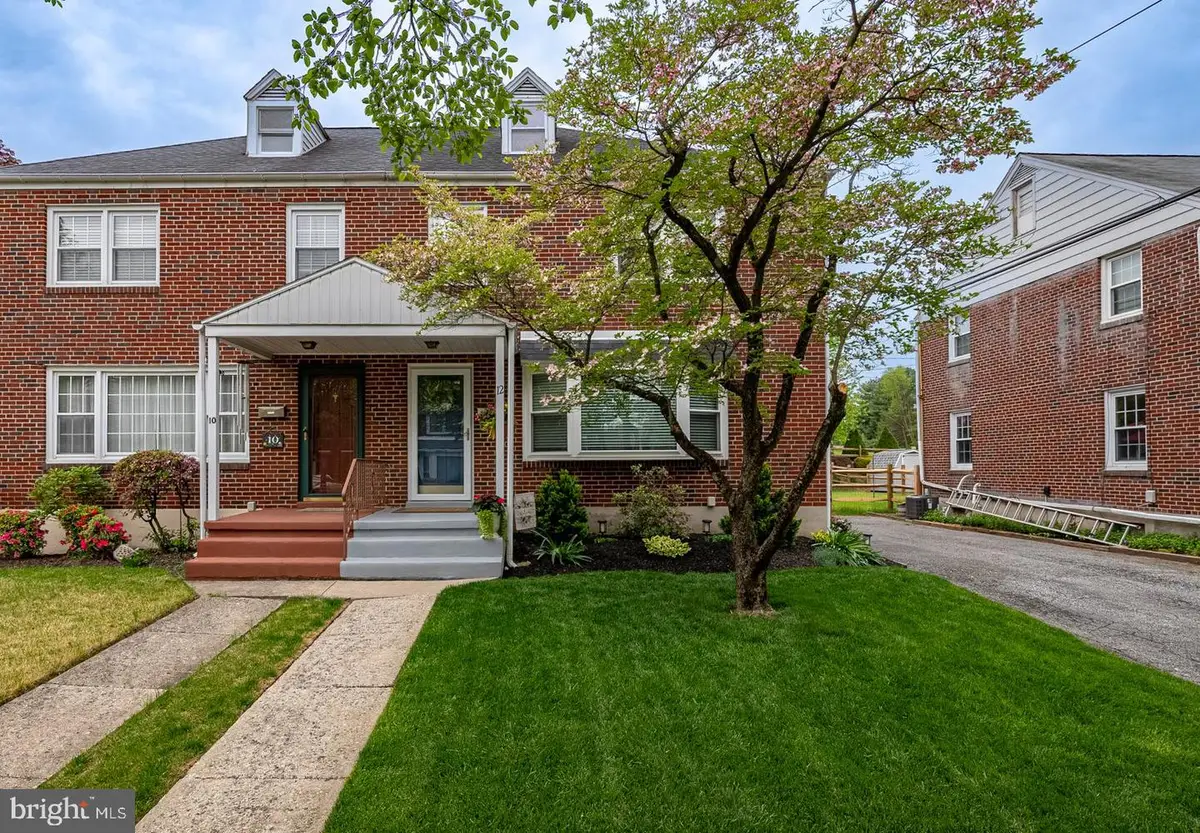 12 Lawndale Rd, Wyomissing, PA 19610 - #1