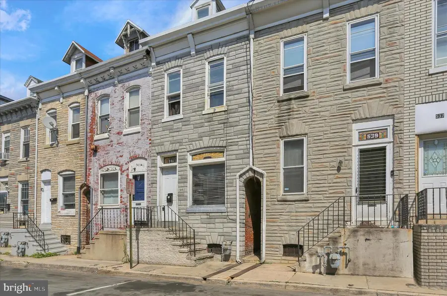 541 Moss St, Reading, PA 19604 - #3