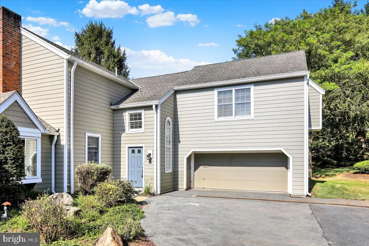 1914 Meadow Ln, Wyomissing, PA 19610 - #1