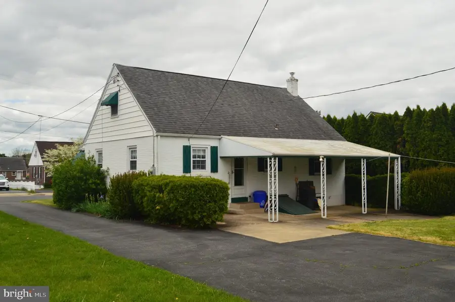 2121 Peters Rd, Reading, PA 19601 - #3