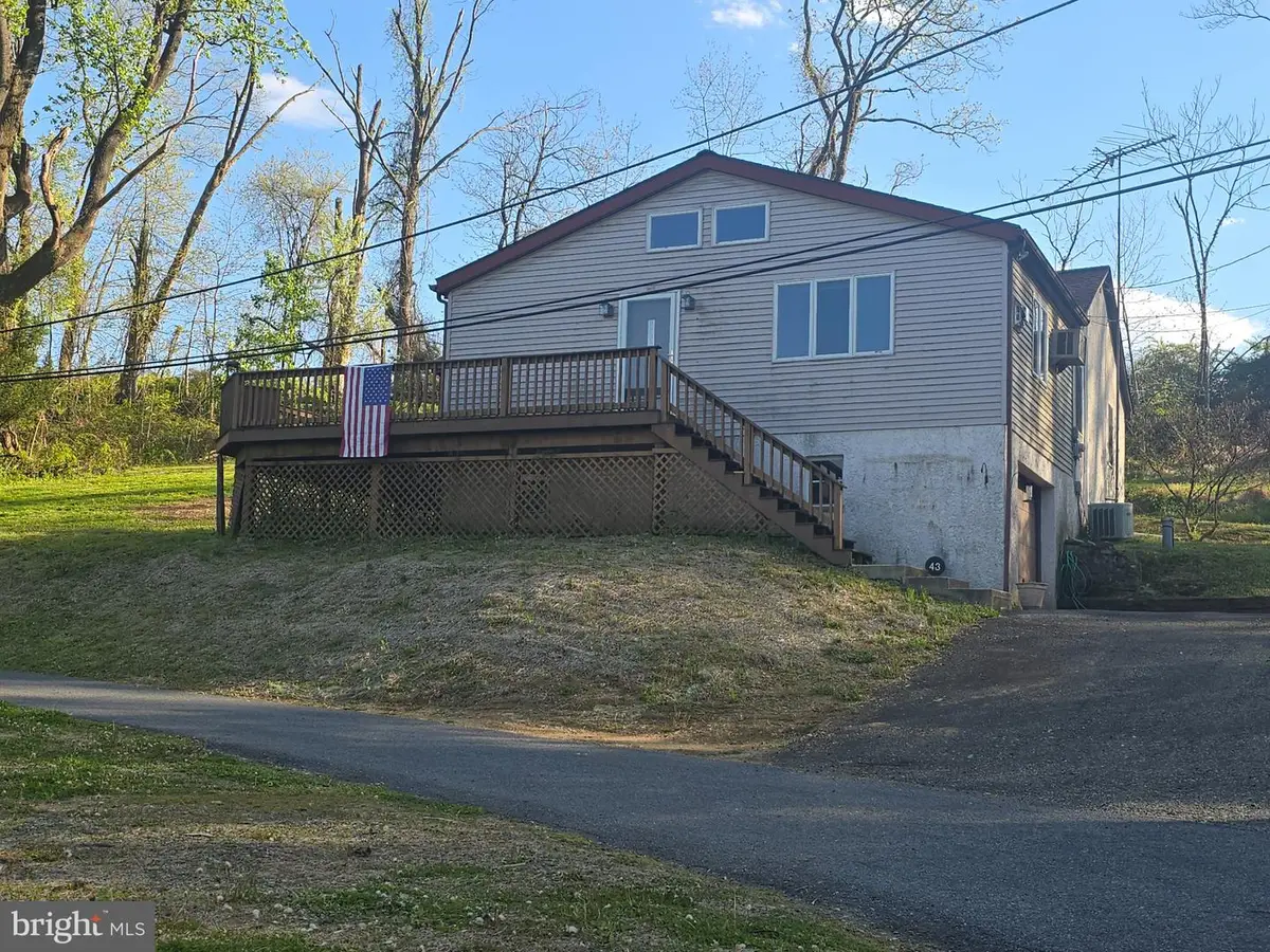 43 S Grims Mill Rd, Boyertown, PA 19512 - #1