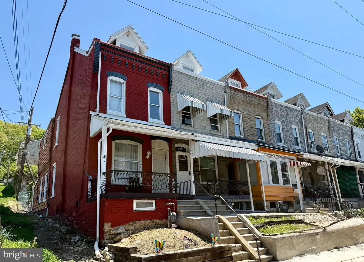 447 Linden St, Reading, PA 19604 - #1
