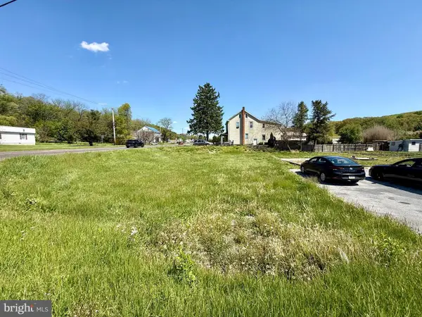 469 Hill Rd, ROBESONIA, PA 19551