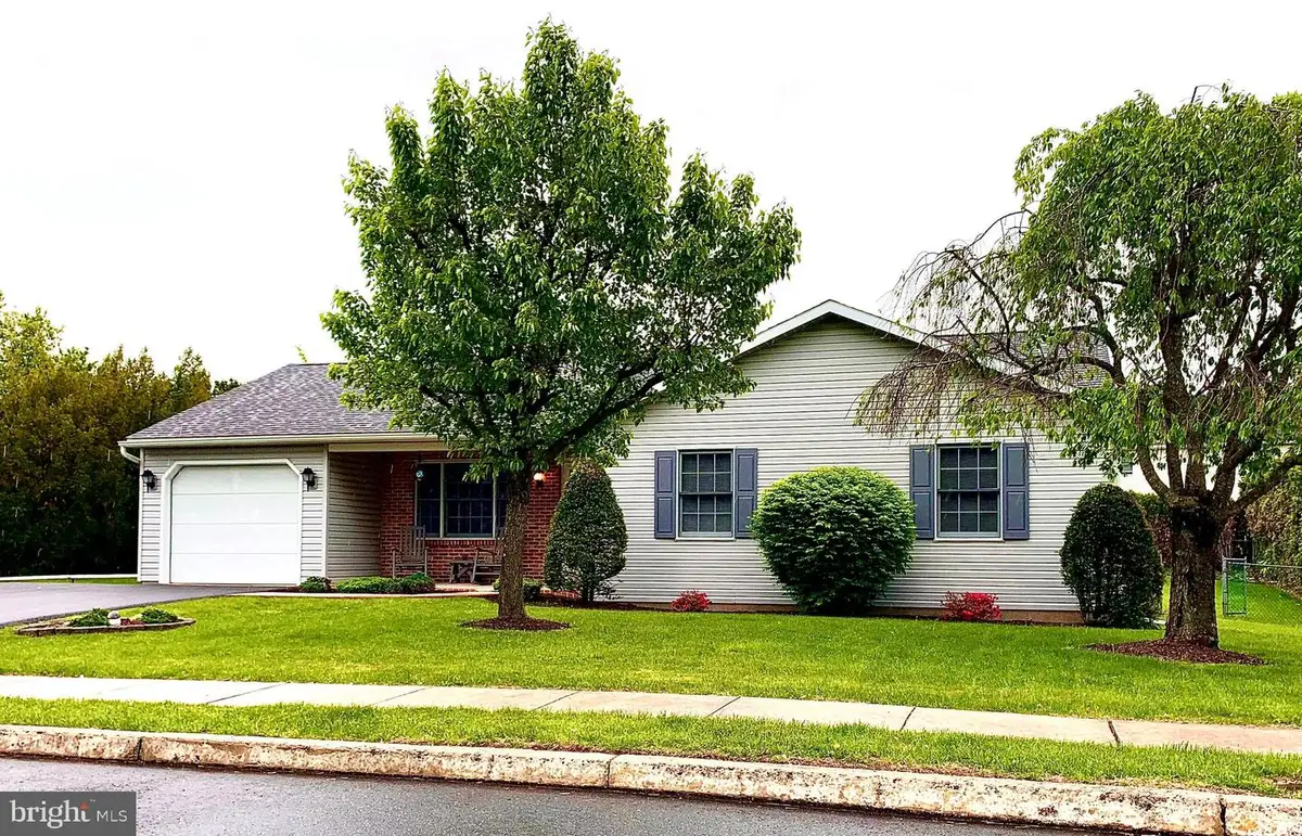 807 Jefferson St, Birdsboro, PA 19508 - #1