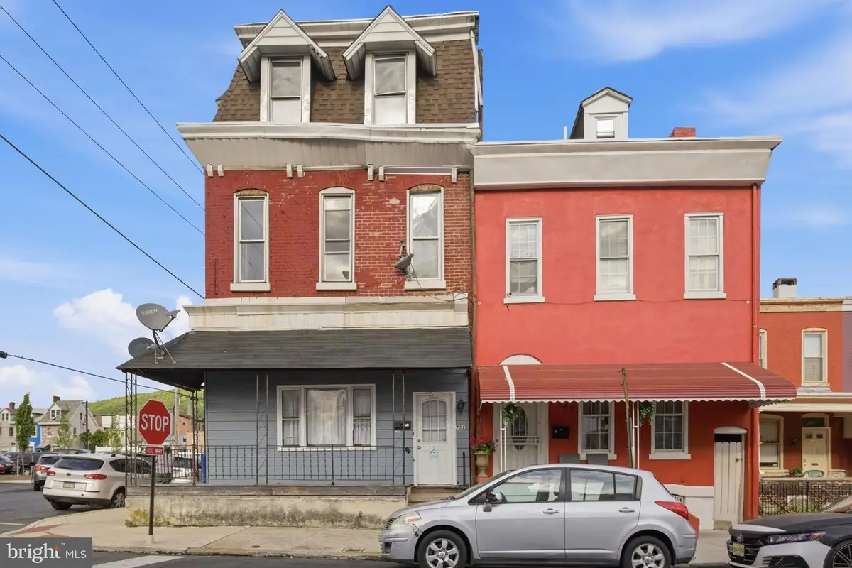 749 N 9th St, Reading, PA 19604 - #1